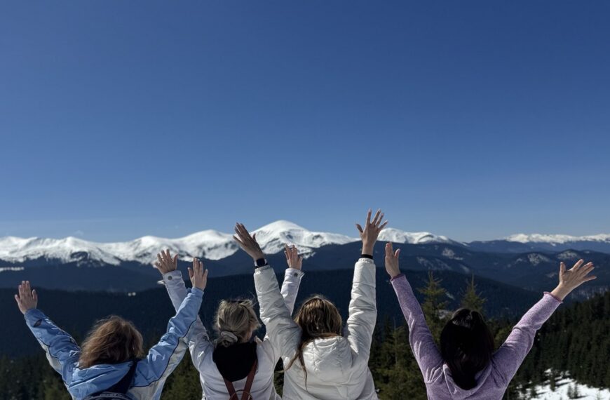 Кострича з готелем