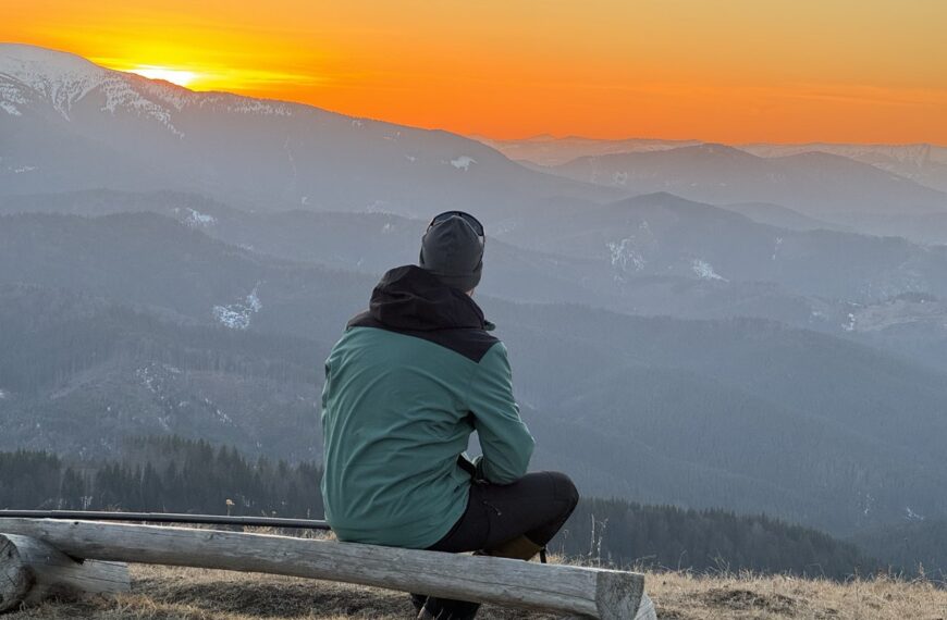 Довга та Плоска в хатинці